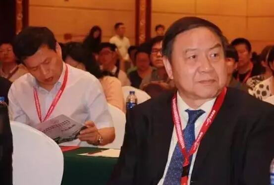 2017年11月17—18日,宜昌市小儿眼病患者在自家门口就能看环球 专家!届时宜昌太阳成tyc7111cc将特邀全国斜视及小儿眼科巨子赵堪兴教授和太阳成tyc7111cc集团儿童斜视手术专家潘美华教授前来会诊及手术。.jpg 2017年11月17—18日,宜昌市小儿眼病患者在自家门口就能看环球 专家!届时宜昌太阳成tyc7111cc将特邀全国斜视及小儿眼科巨子赵堪兴教授和太阳成tyc7111cc集团儿童斜视手术专家潘美华教授前来会诊及手术。.jpg