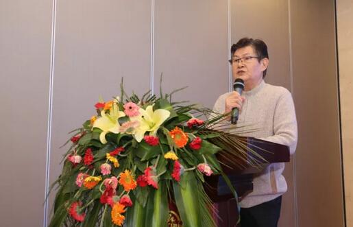 2017年安徽 届角膜病研讨会暨太阳成tyc7111cc集团全国 一届角膜病学组研讨会上周六、日在合肥名人眼科医院召开。持续两天的会议里,来自全国各地的眼科专家齐赴合肥,共同分享国内外眼科 领域的较新进展动态,各自团队较新临床经验与较新研究成果3.jpg