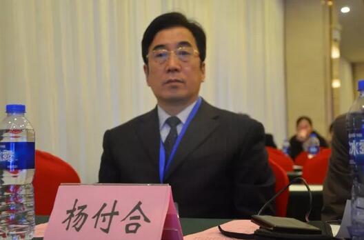 2017年安徽 届角膜病研讨会暨太阳成tyc7111cc集团全国 一届角膜病学组研讨会上周六、日在合肥名人眼科医院召开。持续两天的会议里,来自全国各地的眼科专家齐赴合肥,共同分享国内外眼科 领域的较新进展动态,各自团队较新临床经验与较新研究成果7.jpg