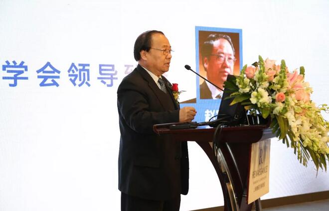 2018年1月20日,由中国非公医疗机构协会眼科 委员会主办,上海和平眼科医院承办的中国非公医疗协会眼科委员会屈光性白内障手术上海高峰论坛在上海豫园 丽大酒店隆重召开。大会内容聚焦屈光白内障手术相关问题,分为专家讲座、专题讨论及院长论坛三大板块进行。这是上海乃至全国的一*次大规模、高水准的眼科盛会,云集了来自全国 屈光白内障手术大咖们、专家学者和300余名眼科同仁齐聚一堂3.jpg 2018年1月20日,由中国非公医疗机构协会眼科 委员会主办,上海和平眼科医院承办的中国非公医疗协会眼科委员会屈光性白内障手术上海高峰论坛在上海豫园 丽大酒店隆重召开。大会内容聚焦屈光白内障手术相关问题,分为专家讲座、专题讨论及院长论坛三大板块进行。这是上海乃至全国的一*次大规模、高水准的眼科盛会,云集了来自全国 屈光白内障手术大咖们、专家学者和300余名眼科同仁齐聚一堂3.jpg