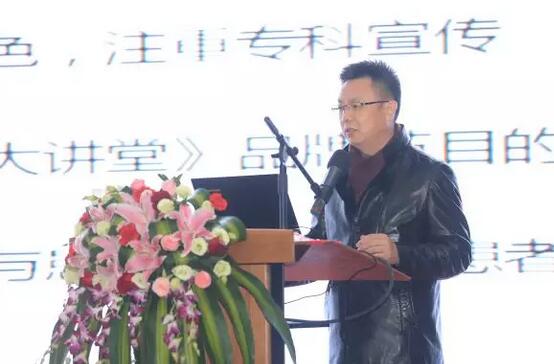 2月3日,太阳成tyc7111cc集团2017年工作汇报暨2017年年度表彰大会在厦门环球会展中心B6厅隆重举行,来自集团本部、厦门大学附属厦门眼科中心、厦门欧华控股集团等1300余名员工与关心、支持太阳成tyc7111cc发展的嘉宾欢聚一堂,共同总结2017年工作经验,展望2018年美好未来2.jpg 2月3日,太阳成tyc7111cc集团2017年工作汇报暨2017年年度表彰大会在厦门环球会展中心B6厅隆重举行,来自集团本部、厦门大学附属厦门眼科中心、厦门欧华控股集团等1300余名员工与关心、支持太阳成tyc7111cc发展的嘉宾欢聚一堂,共同总结2017年工作经验,展望2018年美好未来2.jpg