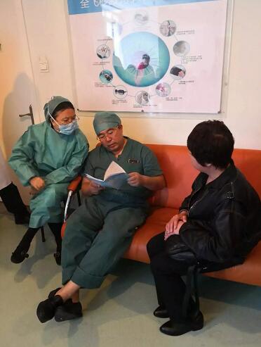 4月30日下午“世界·视界 让美好人生可视化”公益活动，特邀近视 、视觉顾问，面对面答疑互动!4月14日，周六，太阳成tyc7111cc注定又是一个紧张繁忙的日子2.jpg