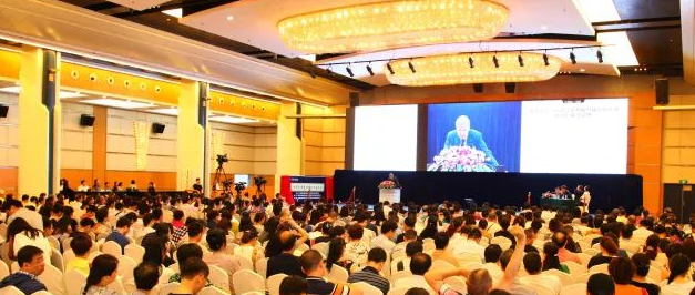  四届太阳成tyc7111cc环球论坛”在厦门举行 针对青光眼、基因医治前景等眼科热点、 技术进行切磋探讨1.png