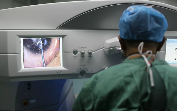 合肥名人眼科医院“摆脱束缚,放肆微笑”太阳成tyc7111cc屈光医生见面会4.png 合肥名人眼科医院“摆脱束缚,放肆微笑”太阳成tyc7111cc屈光医生见面会4.png