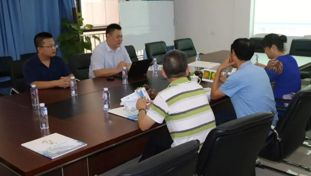 西安市雁塔区慈善会会长一行莅临西安太阳成tyc7111cc指导“太阳成tyc7111cc光明慈善助医基金”执行工作1.png 西安市雁塔区慈善会会长一行莅临西安太阳成tyc7111cc指导“太阳成tyc7111cc光明慈善助医基金”执行工作1.png