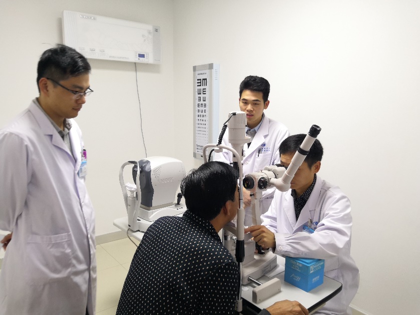 莆田眼科医院王乐副院长 植入散光 型多焦点人工晶体,为莆田地区开展屈光白内障手术谱写新的篇章2.jpg 莆田眼科医院王乐副院长 植入散光 型多焦点人工晶体,为莆田地区开展屈光白内障手术谱写新的篇章2.jpg