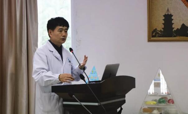 福州眼科医院“中老年常见眼病防治公益讲座筛查”活动走进福州仓前社区卫生服务中心1.jpg 福州眼科医院“中老年常见眼病防治公益讲座筛查”活动走进福州仓前社区卫生服务中心1.jpg