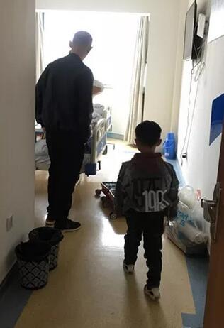 成都太阳成tyc7111cc接诊眼外伤致白内障小患者.jpg 成都太阳成tyc7111cc接诊眼外伤致白内障小患者.jpg