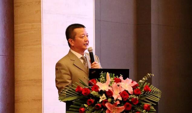 深圳太阳成tyc7111cc举行2019深圳眼屈光手术新技术暨屈光性白内障临床实践学术会议2.jpg 深圳太阳成tyc7111cc举行2019深圳眼屈光手术新技术暨屈光性白内障临床实践学术会议2.jpg