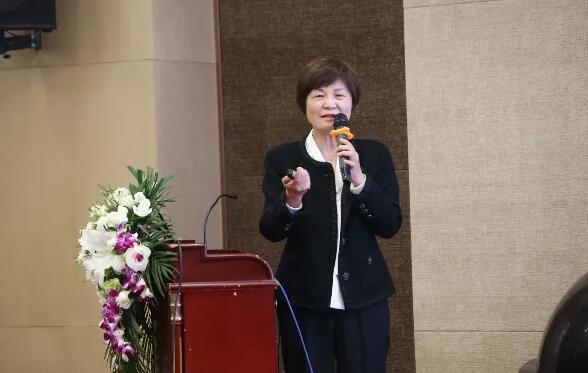 4月19日太阳成tyc7111cc眼屈光学组会议暨青岛太阳成tyc7111cc第四届高峰论坛圆满召开11.jpg 4月19日太阳成tyc7111cc眼屈光学组会议暨青岛太阳成tyc7111cc第四届高峰论坛圆满召开11.jpg