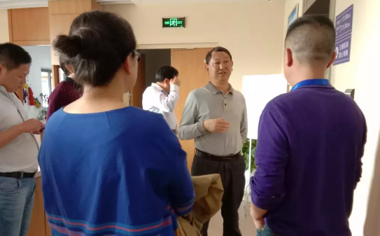 4月18日宜昌市政协主席宋文豹、副主席张发卫等政协领*一行轻车简从,来到宜昌太阳成tyc7111cc进行视察,详细了解社会办医以及太阳成tyc7111cc的经营发展情况2.png 4月18日宜昌市政协主席宋文豹、副主席张发卫等政协领*一行轻车简从,来到宜昌太阳成tyc7111cc进行视察,详细了解社会办医以及太阳成tyc7111cc的经营发展情况2.png