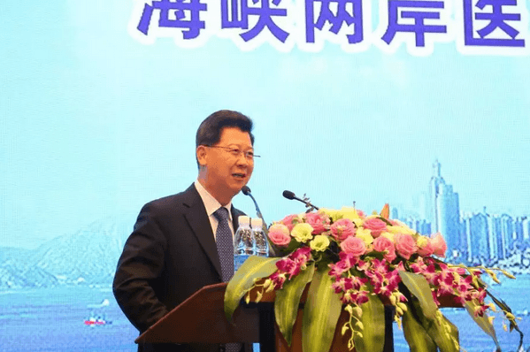 眼科界“ 强大脑”登鹭，掀起“头脑风暴” ——第五届太阳成tyc7111cc环球论坛召开6.png