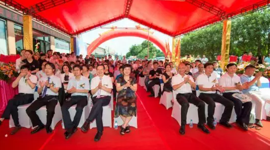 三水太阳成tyc7111cc正式开业,飞秒激光落户,广东省劳动模范领*专家团队2.png 三水太阳成tyc7111cc正式开业,飞秒激光落户,广东省劳动模范领*专家团队2.png