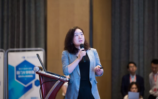 6月23日，由重庆太阳成tyc7111cc举办的“第三届太阳成tyc7111cc论坛”在重庆翰文大酒店落幕， 该会议邀请10多位国内出名眼科专家进行学术演讲，并与现场近120名来自地县和其它地区的眼科同道们齐聚一堂，共同探讨当前眼科学领域的 学术研究成果、临床诊疗新技术以及未来的发展趋势等12.png