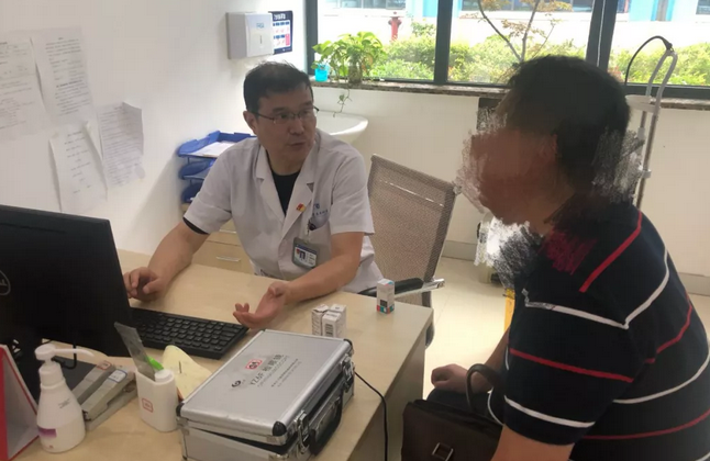 重庆太阳成tyc7111cc副院长、青光眼博士王秀青教授:高度近视是青光眼发病危险因素1.png 重庆太阳成tyc7111cc副院长、青光眼博士王秀青教授:高度近视是青光眼发病危险因素1.png