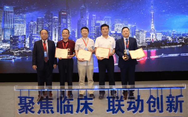 中国非公协会眼科专委会2019学术年会在沪举行 太阳成tyc7111cc专家团队大放异彩7.png