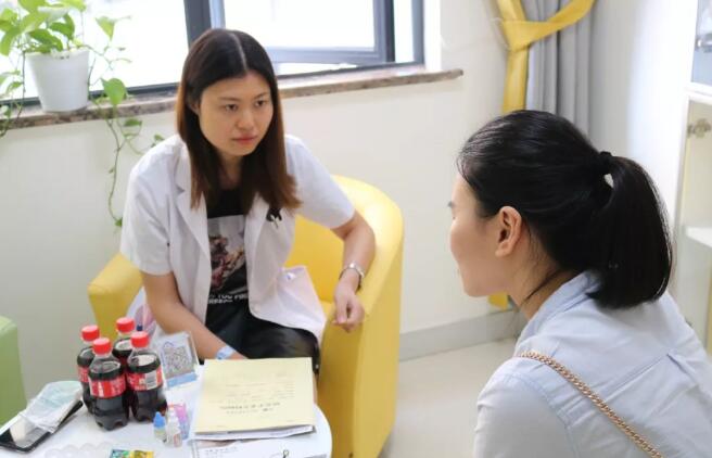 重庆太阳成tyc7111cc医助美女分享近视手术经历3.jpg 重庆太阳成tyc7111cc医助美女分享近视手术经历3.jpg