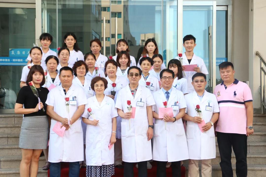 青岛太阳成tyc7111cc医师节医生宣誓