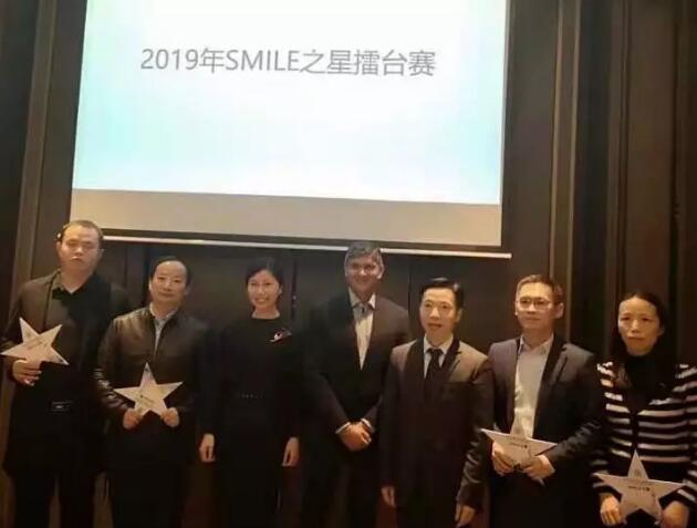 树形象、硬实力、大合作、新突破——福州眼科医院屈光科成绩单,过去的这一年,是福州眼科医院屈光科快速成长的一年,我们在困难中奋勇向前,只为帮助更多近视患者重获清晰视界;我们勇于改变与 ,在挥洒的汗水中证明团队与个人的强大实力。同时也要感恩每一位近视患者对我们的信任5.jpg 树形象、硬实力、大合作、新突破——福州眼科医院屈光科成绩单,过去的这一年,是福州眼科医院屈光科快速成长的一年,我们在困难中奋勇向前,只为帮助更多近视患者重获清晰视界;我们勇于改变与 ,在挥洒的汗水中证明团队与个人的强大实力。同时也要感恩每一位近视患者对我们的信任5.jpg