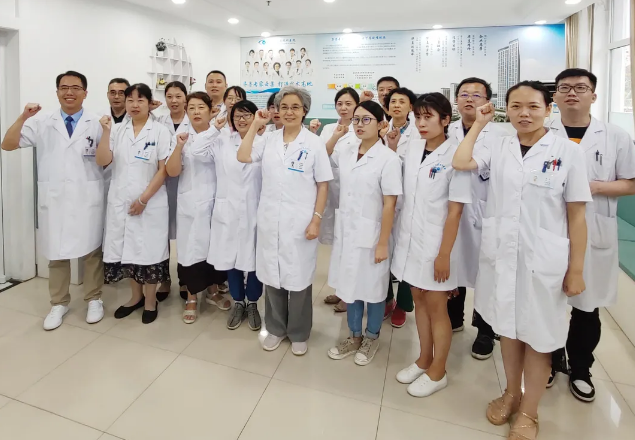 8.19中国医师节:青岛太阳成tyc7111cc开展医师节宣誓大会2.png 8.19中国医师节:青岛太阳成tyc7111cc开展医师节宣誓大会2.png