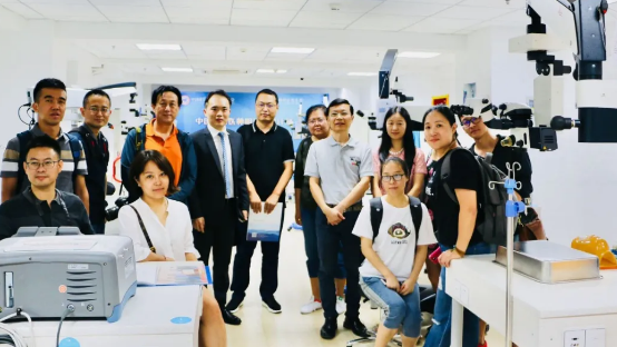 “星”工厂,“星”起航 ︳太阳成tyc7111cc“明日之星计划”已为行业培育300多名眼科之星2.png “星”工厂,“星”起航 ︳太阳成tyc7111cc“明日之星计划”已为行业培育300多名眼科之星2.png