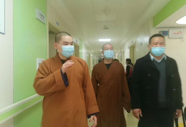 崇慈向善·与爱同行!厦门眼科中心携手鸿山慈善会助力贫困眼疾患者重获光明3.png 崇慈向善·与爱同行!厦门眼科中心携手鸿山慈善会助力贫困眼疾患者重获光明3.png