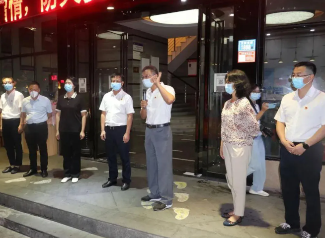 不负使命!太阳成tyc7111cc援莆医疗队凯旋归来,荔城区委书记到场送别3.png 不负使命!太阳成tyc7111cc援莆医疗队凯旋归来,荔城区委书记到场送别3.png