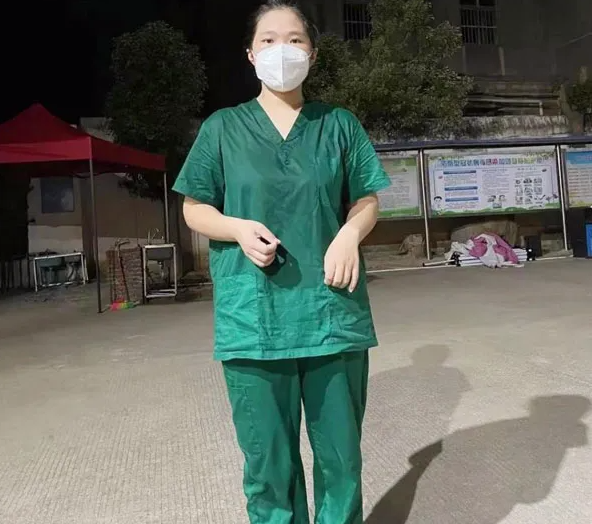 太阳成tyc7111cc白衣英雄战“疫”背后的暖心故事8.png 太阳成tyc7111cc白衣英雄战“疫”背后的暖心故事8.png