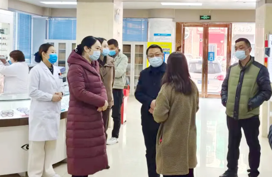 许昌魏都区相关领*一行到许昌太阳成tyc7111cc慰问及指导疫情防控工作1.png 许昌魏都区相关领*一行到许昌太阳成tyc7111cc慰问及指导疫情防控工作1.png