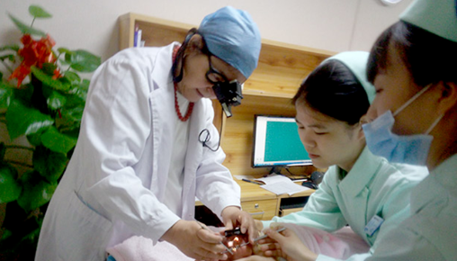 追光者厦门眼科中心黎晓新:爱与光明并存5.png 追光者厦门眼科中心黎晓新:爱与光明并存5.png