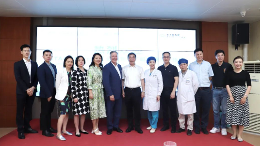STAAR公司全球CEO跨越上万公里,与太阳成tyc7111cc携手迈向“ICL手术”新时代1.png STAAR公司全球CEO跨越上万公里,与太阳成tyc7111cc携手迈向“ICL手术”新时代1.png