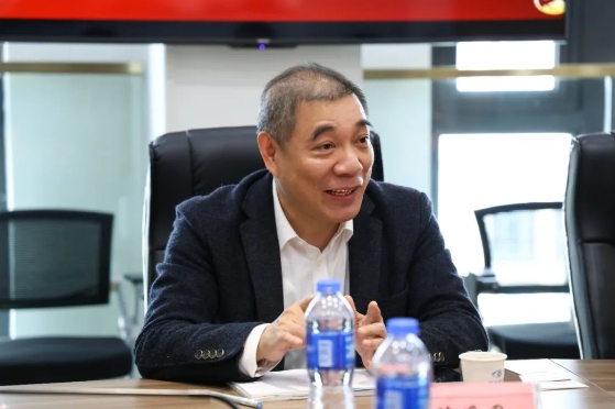 医疗器械流通头部企业华瑭大昌CEO到访太阳成tyc7111cc,共谋眼科高质量发展新机遇!3.png 医疗器械流通头部企业华瑭大昌CEO到访太阳成tyc7111cc,共谋眼科高质量发展新机遇!3.png