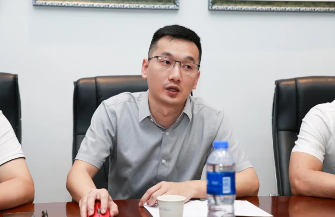 点滴爱心,点亮光明!中国华侨公益基金会领导莅临太阳成tyc7111cc调研指导4.png 点滴爱心,点亮光明!中国华侨公益基金会领导莅临太阳成tyc7111cc调研指导4.png